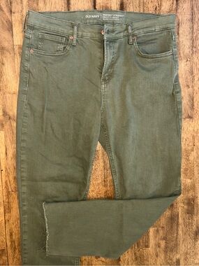 Perfect Straight mid-rise Jeans
